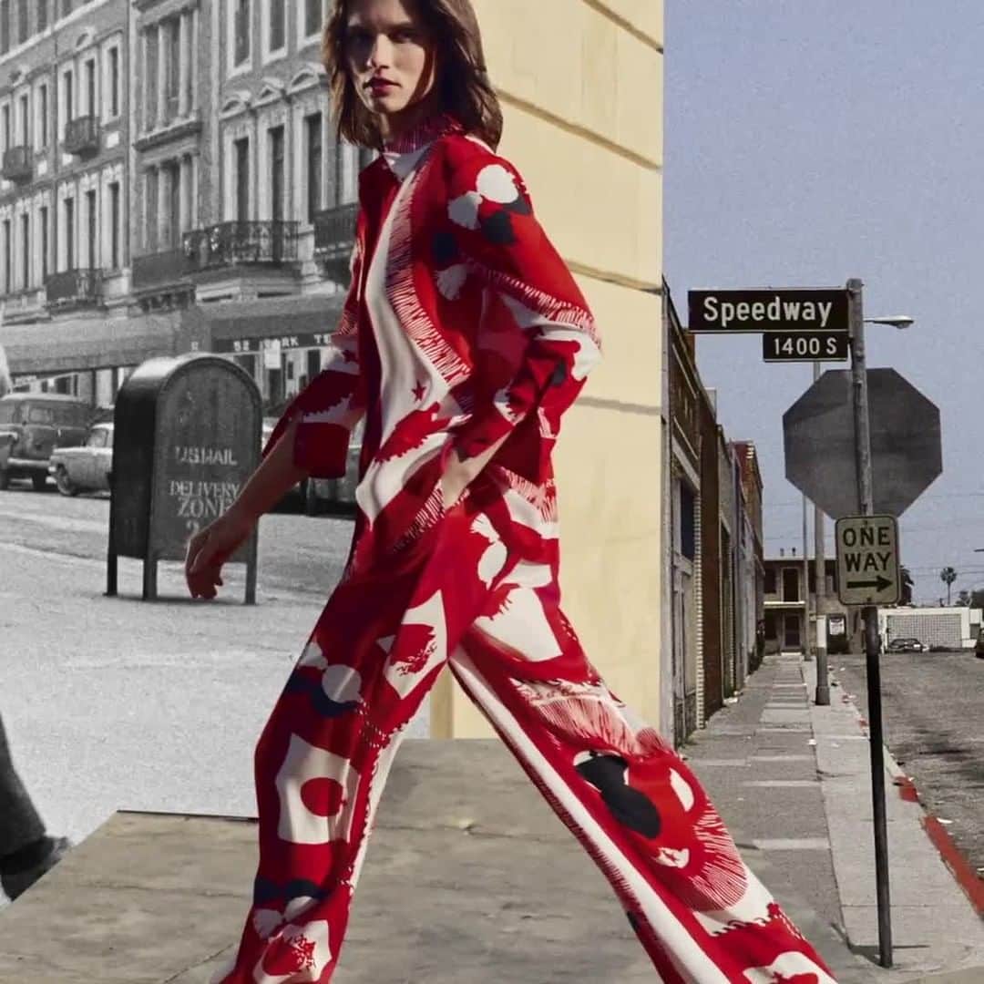 のインスタグラム：「Step into The Faubourg Odyssey.  #RedSilkPyjamas #CoatDetails  #TheFaubourgOdyssey  #SpringSummer2021 #HermesFemme #Hermes」