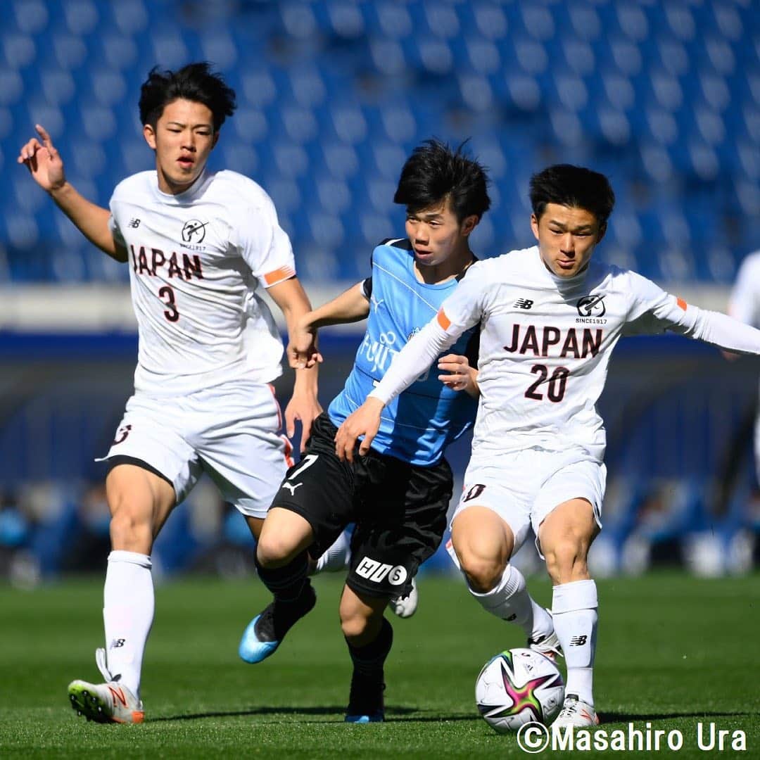 Goal Japanさんのインスタグラム写真 - (Goal JapanInstagram)「. ＼ #川崎フロンターレU18 が2-1で勝利！🐬／ 本日、開催されるFUJI XEROX SUPER CUP 2021の試合前に行われた、NEXT GENERATION MATCH 2021。 . 2020 明治安田J1 チャンピオンチームのアカデミーチーム「#川崎フロンターレ U-18」と、第99回 #全国高校サッカー選手権大会 の優秀選手を中心に構成されたチーム「#日本高校サッカー選抜」が親善試合を行った。 . 川崎F U-18が #田中幹大 のゴールで先制するも、#青森山田 の #安斎颯馬 が後半立ち上がりに同点弾を奪う。 しかし、直後に #大関友翔 のゴールで勝ち越しに成功した川崎F U-18がそのまま逃げ切り、勝利をつかんだ。 (Photo: Masahiro Ura) . #soccer #football #jleague #nextgenerationmatch #alljapanhighschoolsoccertournamente #highschoolsoccertournamente #kawasakifrontale #frontale #サッカー #フットボール #Jリーグ #高校サッカー #全国高校サッカー選手権 #⚽」2月20日 12時54分 - goaljapan