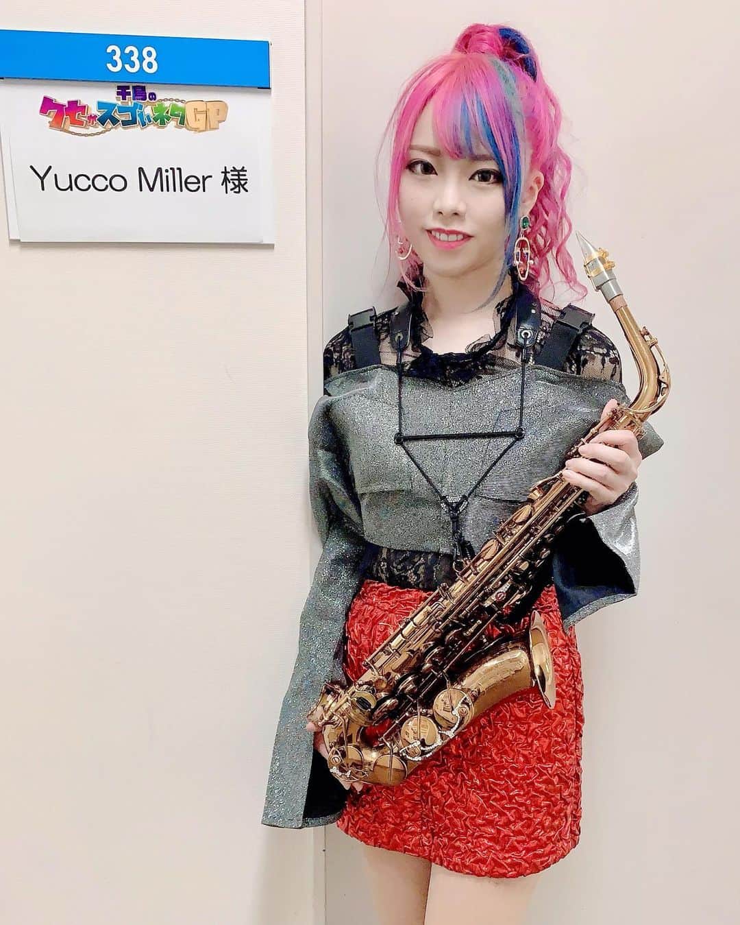 ユッコ・ミラーのインスタグラム：「【テレビ出演《全国放送》】 フジテレビ「千鳥のクセがスゴいネタGP」にユッコ・ミラーが出演します💗 2月25日(木)21:00〜21:54全国放送 一体どんなことになってしまうのか‼️ お楽しみに🤣✨✨✨ ・ #千鳥のクセがスゴいネタgp  #フジテレビ #ユッコミラー #サックス #yuccomiller #유코밀러 #saxophone #sax #saxophoneplayer  #saxophonist #색소폰 #femalesaxophonist  #femalesaxplayer  #jazz #YouTube #YouTuber #pinkhair」