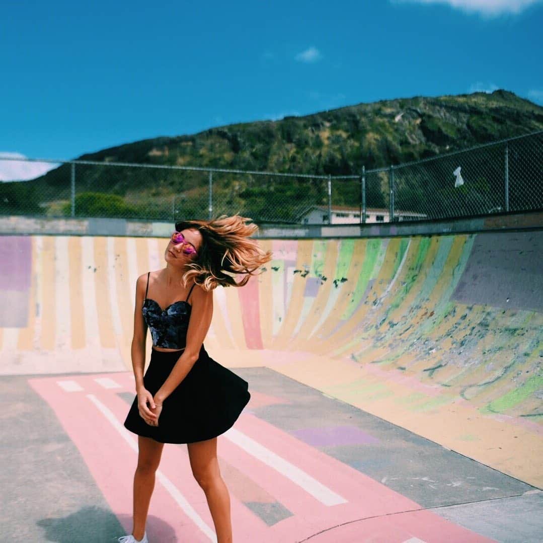 アリッサ ウーテンのインスタグラム：「She was a sk8er boiiii she said see ya later boiiii PC @lovekimiko」
