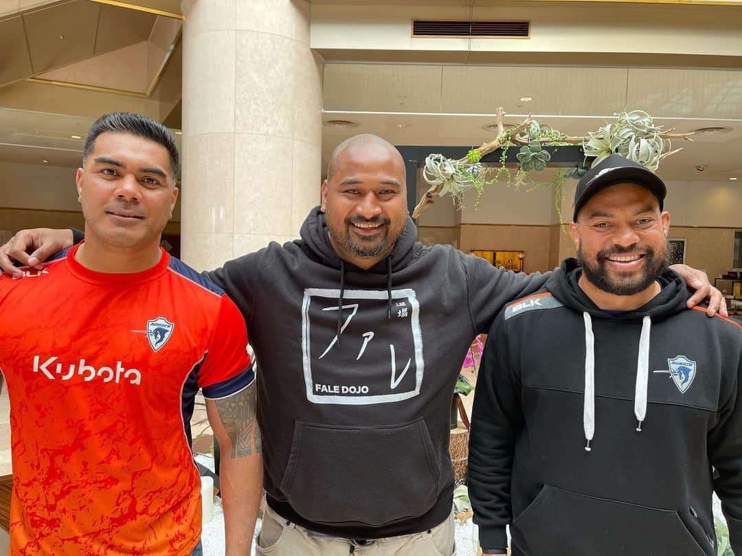 ファレ・シミタイトコさんのインスタグラム写真 - (ファレ・シミタイトコInstagram)「Surprised to run into some old friends staying in the same hotel」2月20日 11時51分 - toksfale