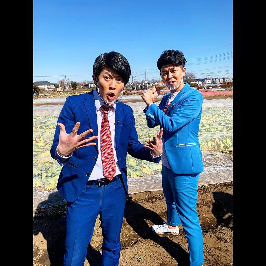 土佐卓也さんのインスタグラム写真 - (土佐卓也Instagram)「今日の家族写真 「自然をバックにロケ❗️」 卓也  #土佐兄弟 #家族写真 #CultureZ #あるある土佐カンパニー #土佐カン #木村拓哉 さん #リスペクト #staysafe  #staypositive」2月20日 11時54分 - takuyatosa1