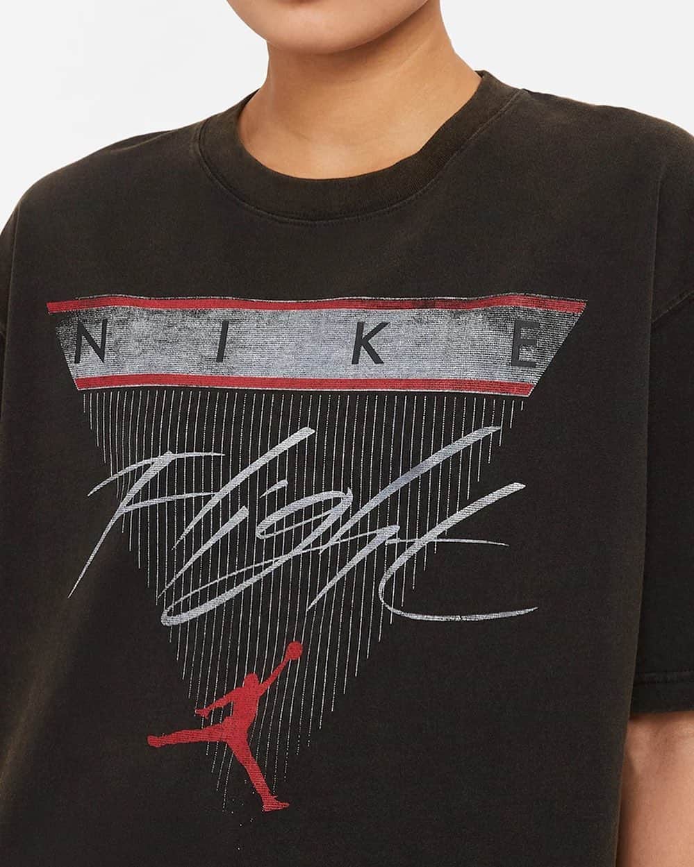 STYLERUNNERさんのインスタグラム写真 - (STYLERUNNERInstagram)「The Nike Jordan Flight T-shirt is also in washed black 🖤🖤 #stylerunner #nike #nikejordan」2月20日 11時57分 - stylerunner