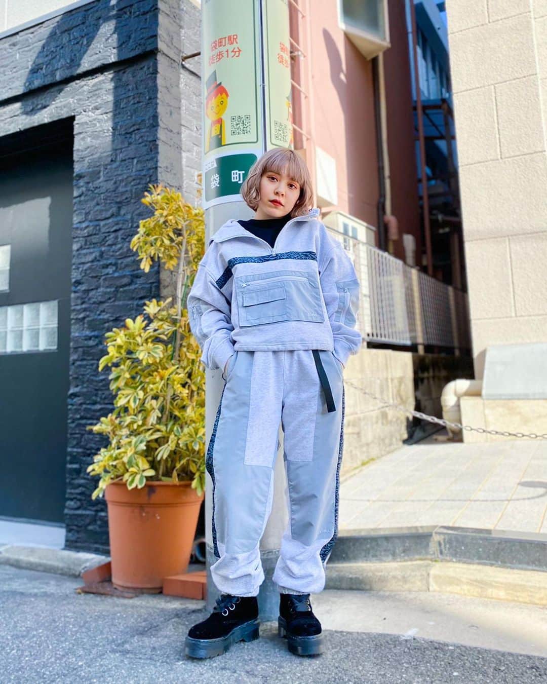 XGIRL_ootdのインスタグラム：「#xgirl_ootd @__wendys2 145cm X-girl HIROSHIMA STAFF ・ ----------------------------- ・ ▪️ZEBRA FACE S/S TEE ¥5,000+tax (SIZE  S) ▪️SWEAT × NYLON HOODIE ¥13,000+TAX (SIZE  S) ▪️SWEAT × NYLON LOUNGE PANTS ¥13,000+TAX (SIZE S) ・ ------------------------ #xgirl #xgirljp #xgirlus #エックスガール」
