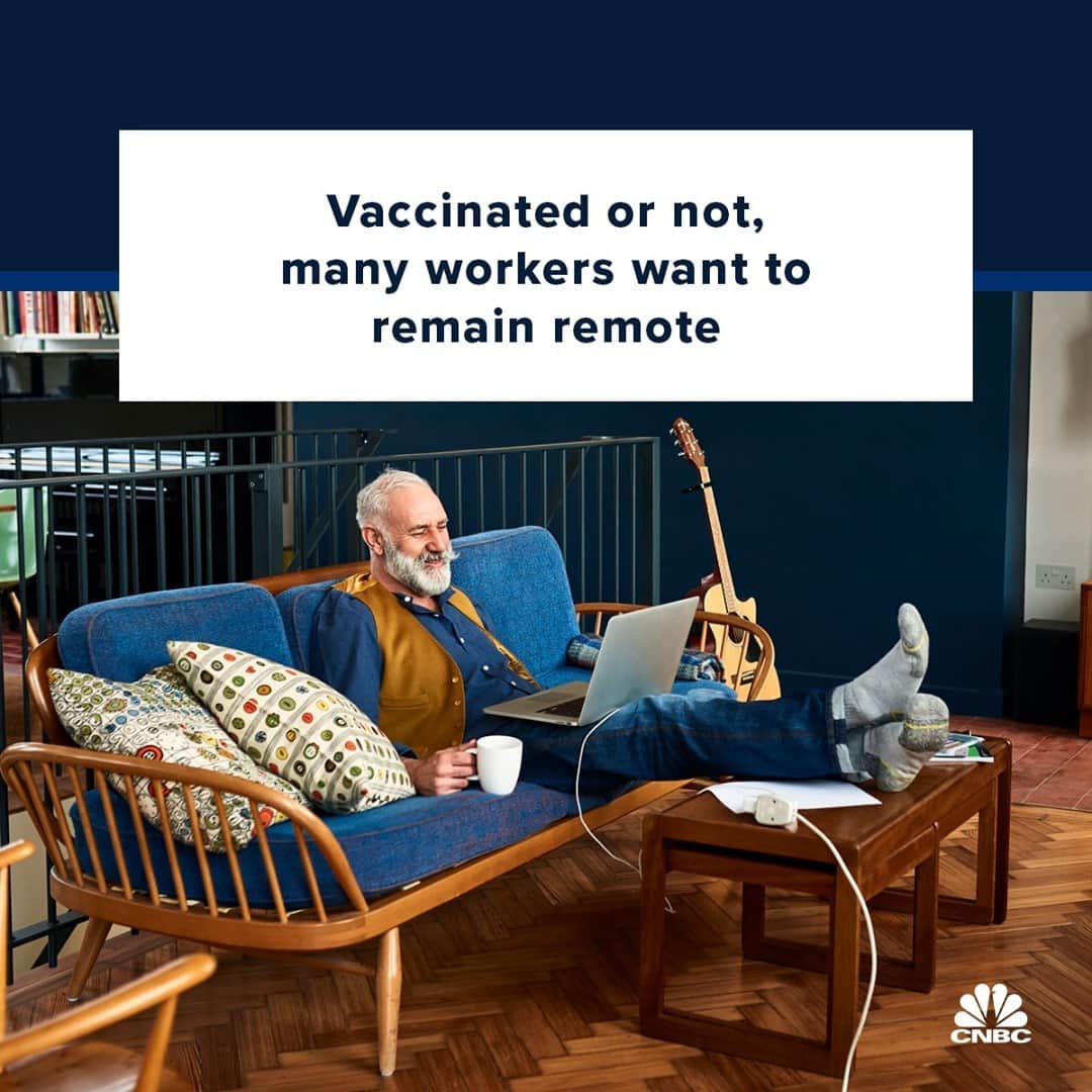 CNBCさんのインスタグラム写真 - (CNBCInstagram)「Do you want to return to the office after the pandemic?⁠ ⁠ As vaccine distribution slowly gains steam, employers are starting to plan a return to normal — and the office — just as many workers are settling in at home. Vaccinated or not, more than half of employees said that, given the option, they would want to keep working from home even after the pandemic abates, according to a survey by the Pew Research Center.⁠ ⁠ Already, there is a lot of discussion about who will be required to return to the office and when, said one expert. “I’m hearing it from both sides,” the expert said. But, “until vaccines are available to everybody, it’s very hard to require people to come back.”⁠ ⁠ Will employers likely allow workers to continue working remotely once the pandemic is over? Full story at the link in bio.」2月20日 12時30分 - cnbc