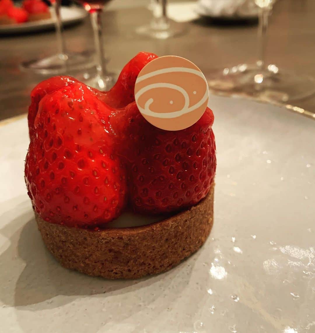 麻生あくらのグルメインスタ