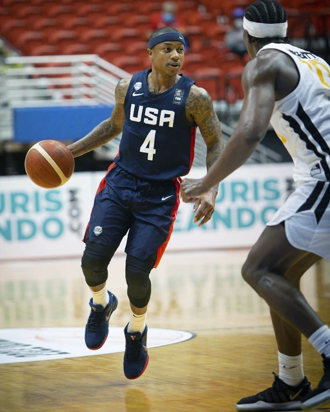 USA Basketballさんのインスタグラム写真 - (USA BasketballInstagram)「Hoop is better with IT healthy & scoring 🏁🇺🇸   @isaiahthomas vs 🇧🇸: 🔥 19 pts.  🔥 5-of-9 3FG  #americup」2月20日 12時36分 - usabasketball