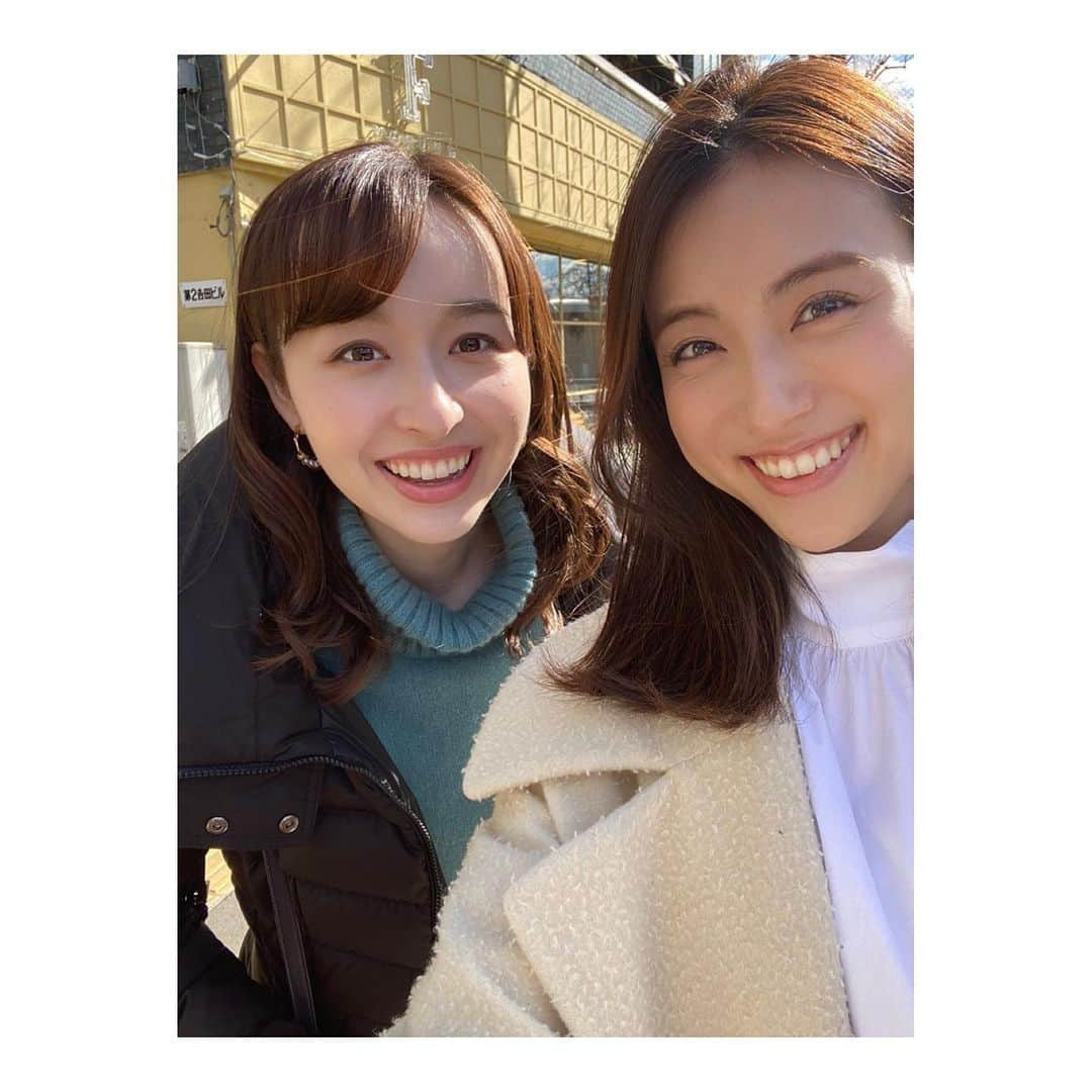 宇賀神メグさんのインスタグラム写真 - (宇賀神メグInstagram)「. . . .  大好きな笹川さんと。✨ お会いするといつも元気になります！ 何でも相談に乗ってくれる優しい先輩です。  そして いただいたチョコレートが 美味しすぎてすぐに完食しました。  これからも頼りにしています、 先輩！☺️ . . . #ささ姉 #憧れの先輩  #笑顔が眩しい ✨」2月20日 12時42分 - ugajin_megu