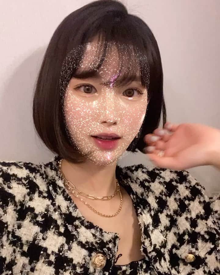ユン・ダヨンのインスタグラム：「요즘 이거 유행이라며 ? 스토리에 올렸는데 잘나와서  #피드박제 🥸」