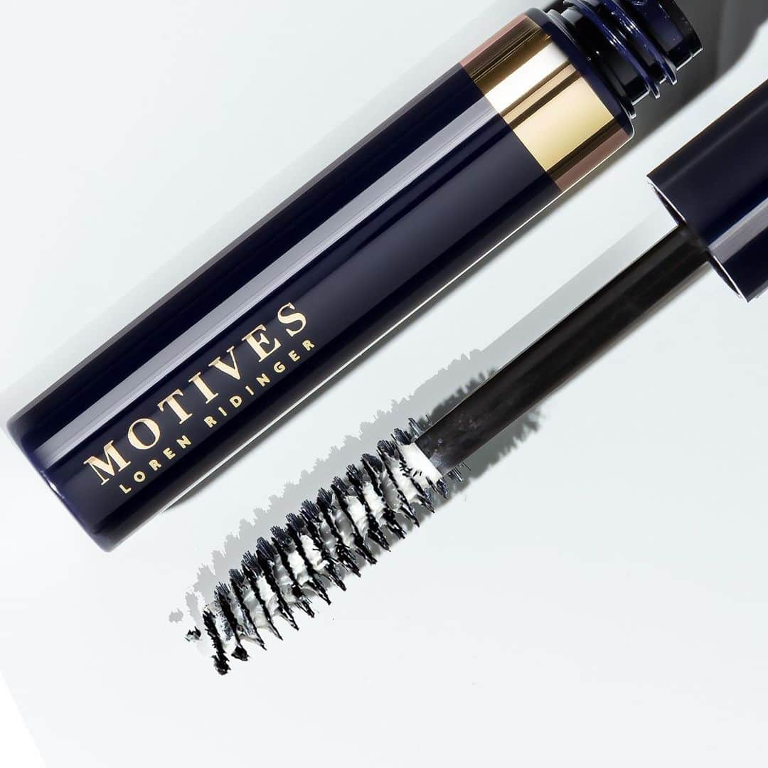 Motives Cosmeticsさんのインスタグラム写真 - (Motives CosmeticsInstagram)「3 tips to beautiful lashes🖤⬇️  🖤 Lift and curl your lashes before applying mascara with our Motives Eye Lash Curler 🖤 Prime those babies with our Motives Lash Primer that helps mend dry lashes for full, extended wear 🖤 Give your lashes (and brows) a boost with Motives Lash Extend  Explore all our lash products and live your lash dreams by visiting motivescosmetics.com #linkinbio ✨ #NationalLashDay #motivescosmetics   #longlashes #mascara #eyelashgoals #lashgoals」2月20日 4時06分 - motivescosmetics