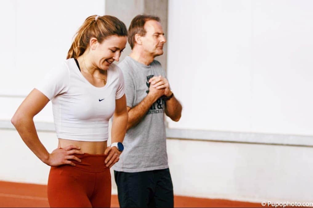 Paulien COUCKUYTのインスタグラム：「Derde keer, goeie keer  🙏🏼🙏🏼🙏🏼 [My coach is already praying] .  #nationals #400m #letsdothis」