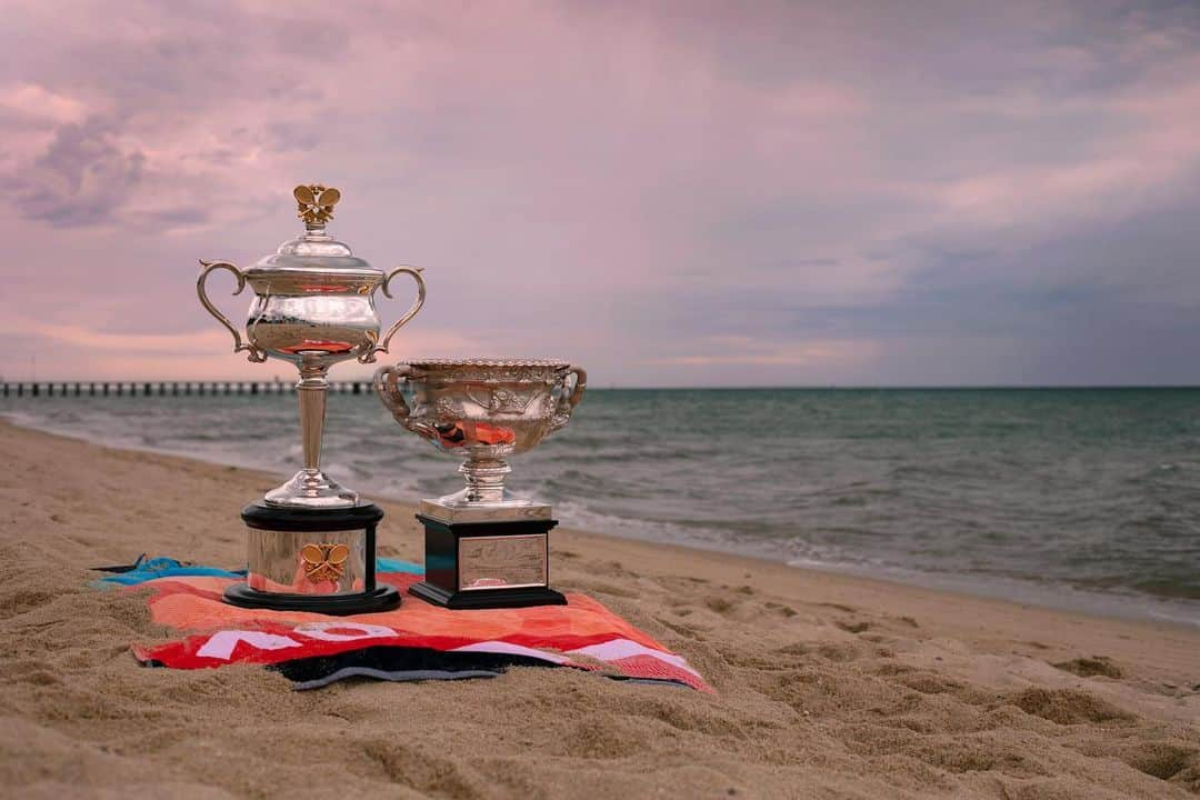 WTA（女子テニス協会）さんのインスタグラム写真 - (WTA（女子テニス協会）Instagram)「Looking good, Daphne! 😍🏆 Who will claim the singles title: Brady or Osaka? #AO2021」2月20日 4時34分 - wta