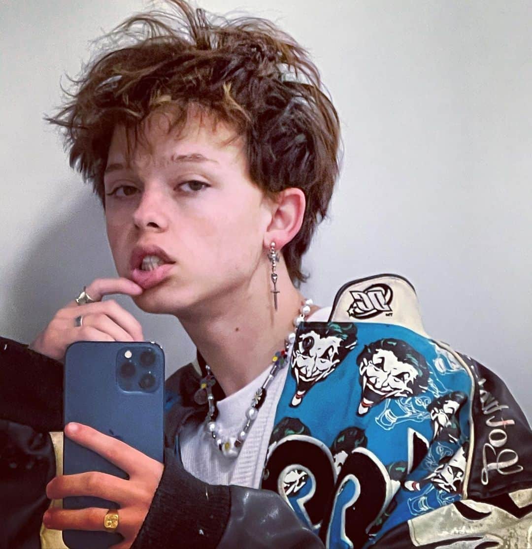 ジェイコブ・ザルトリウスのインスタグラム：「we stopped checking for monsters under our bed when we realized they were inside us 🃏」