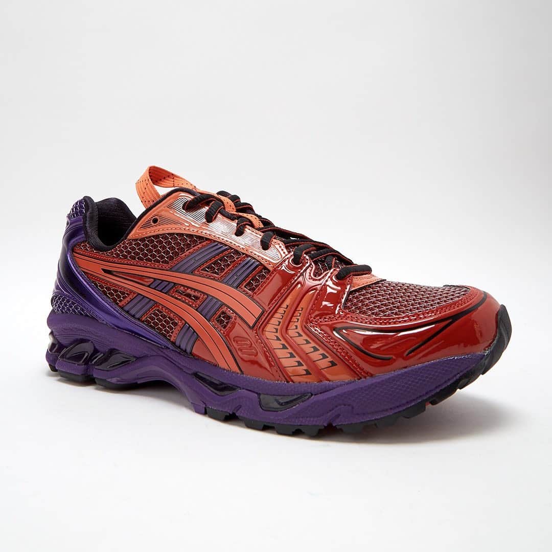エルエヌシーシーのインスタグラム：「Just like a sunrise, the UB1-S GEL-Kayano 14 represents a new dawn at Asics. Don’t miss out on the debut style from the partnership with Kiko Kostadinov. Buy it now before it's lost to another day. @asics_sportstyle」