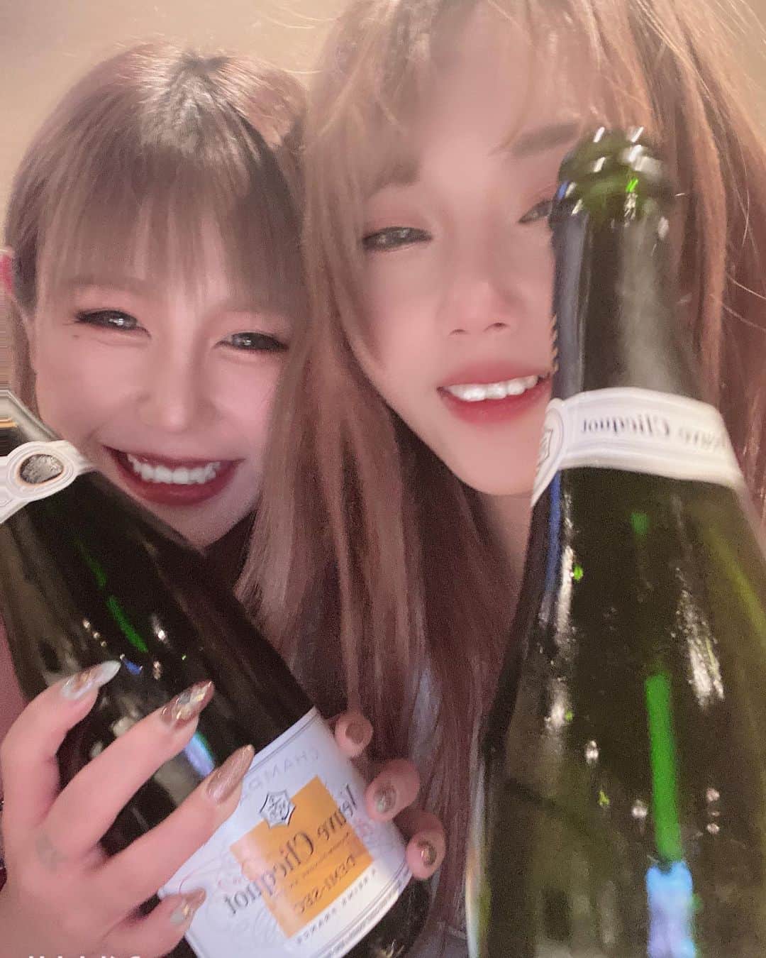 りこぴのインスタグラム：「あざした🥰🤞🏾」