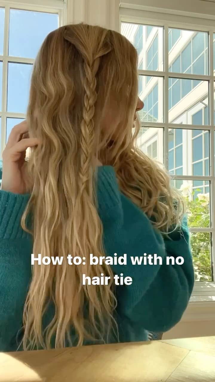 Amber Fillerup Clarkのインスタグラム：「I love adding little braids to my looks - here is how you can add them without using a hair tie! Let me know if you try it 💓」
