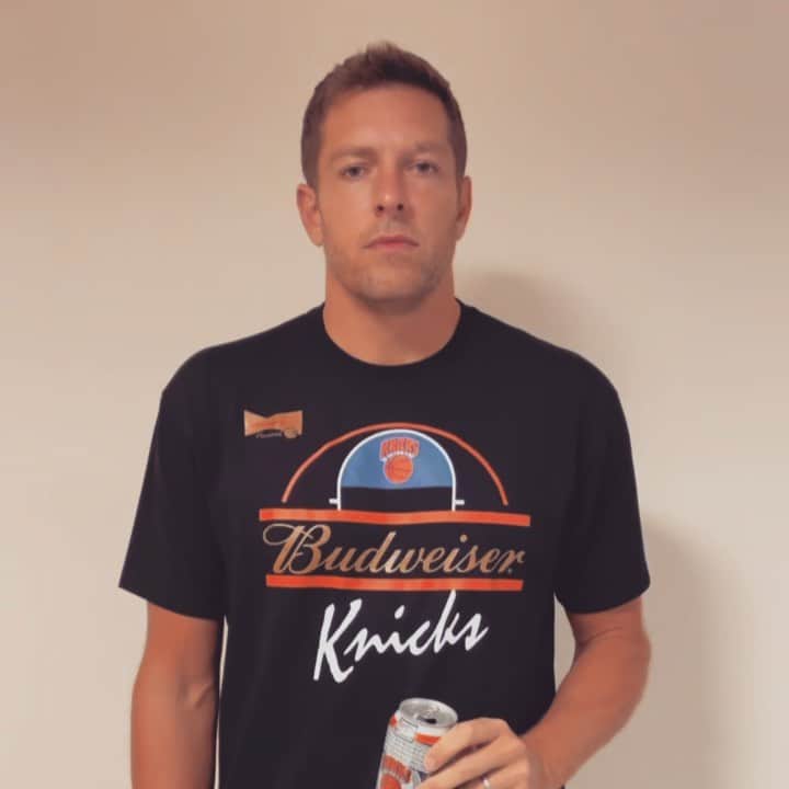 デビッド・リーのインスタグラム：「Show some love for our @nyknicks as they take on the Nets in the @BudweiserUSA Battle of the Cans. Head to battleofthecanssweeps.com to win official signed merch from your favorite New York team. #Buds4Knicks #ad」