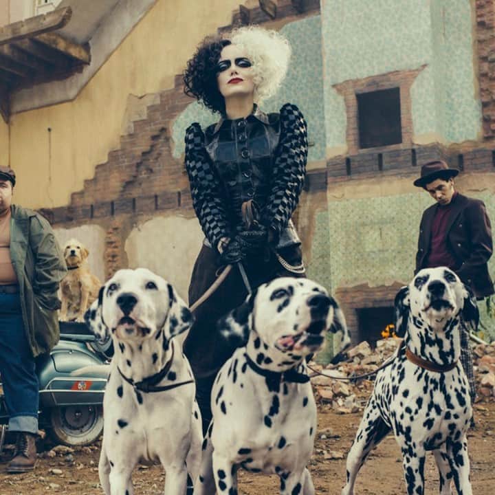 Vogueさんのインスタグラム写真 - (VogueInstagram)「With costumes designed by the Oscar-winning Jenny Beavan, the new Cruella film is guaranteed to be a maniacally stylish flick, with Emma Stone’s take on Cruella getting an edgy, punky makeover. Few antagonists are as overtly glamorous as De Vil, but Hollywood has a history of making antagonists impeccably dressed—both in cartoon and live-action form. And there’s something about bad girl style that’s indeed just so good.   Tap the link in our bio for some of the most stylish villains of all time prove it.」2月20日 5時36分 - voguemagazine