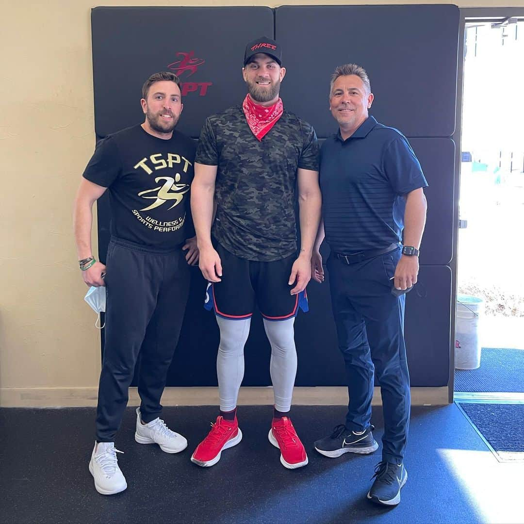 ブライス・ハーパーのインスタグラム：「Big thanks to my team over @timsoderpt for getting me right this offseason. Ready to get back on the field in the next couple of days!🙌🏼」