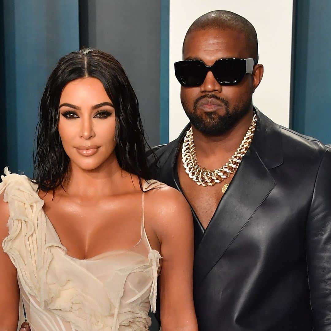 ハリウッド・リポーターさんのインスタグラム写真 - (ハリウッド・リポーターInstagram)「Kanye West and Kim Kardashian are reportedly seeking a divorce after nearly seven years of marriage. Reports say Kardashian is asking for joint custody of the couple's four children. More, at the link in bio.⁠」2月20日 5時46分 - hollywoodreporter