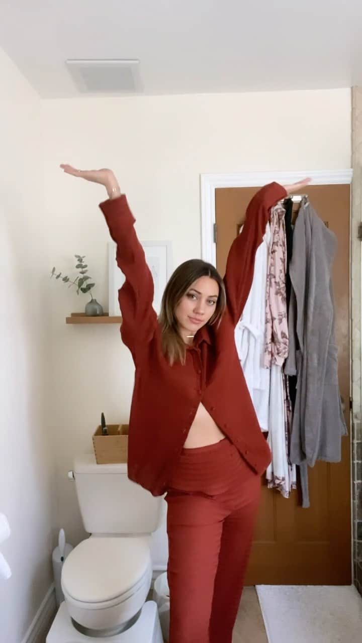 Camden Scottのインスタグラム：「Is this what y’all meant by wanting more outfit and fashion content?   Just my daily switch from one cozy matching set to the next in @revolve」