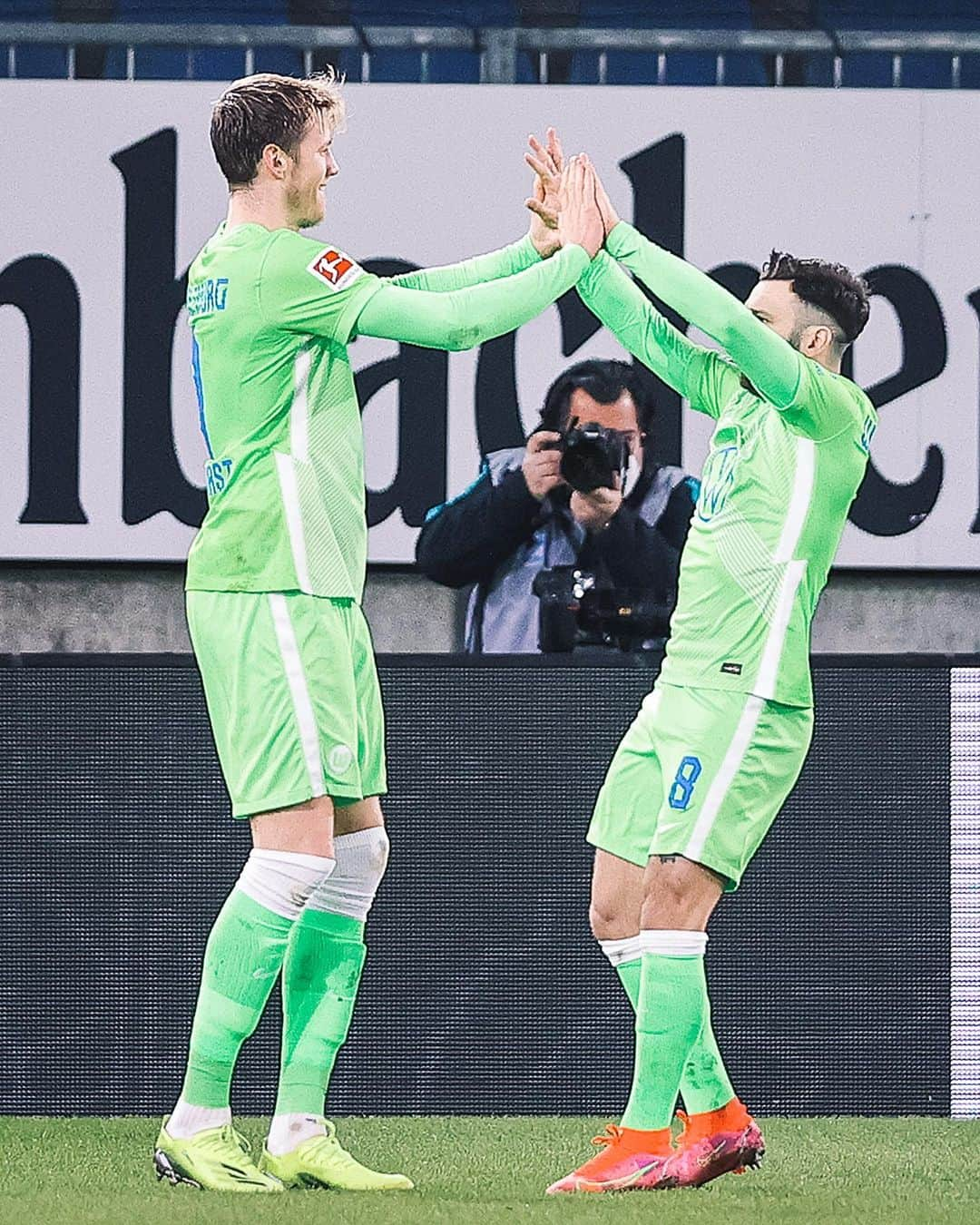 VfLヴォルフスブルクさんのインスタグラム写真 - (VfLヴォルフスブルクInstagram)「Der doppelte Renato! 🔥🔥 #steffen #dscwob #bundesliga #immernurdu #vflwolfsburg #arbeitfussballleidenschaft #immer_hungrig」2月20日 5時49分 - vfl.wolfsburg