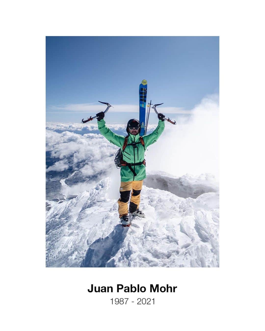 ザ・ノースフェイスさんのインスタグラム写真 - (ザ・ノースフェイスInstagram)「It is with great regret that we say goodbye to an athlete and friend for all who love nature and the mountains, Juan Pablo Mohr.  Your unique smile was full of life and enthusiasm, full of pure love and an unbelievable vitality. You devoted yourself entirely in everything you did. Every time we heard your stories, we traveled with you, falling a bit more in love with our mountains and environment.  Your connection with nature was unique and special - almost magical. You and nature spoke the same language. You listened and accompanied each other in every adventure creating an unwavering and unforgettable bond. You were the friend that took us all to the limit, that taught us how to get to know ourselves better and that, without a doubt, brought out the best in all of us.   We can´t express how hard this is for all of us that love you JP. Rest easy knowing that your legacy will continue inspiring many generations to come.  We will never forget your strength, your willpower and your joy.  Sending you a big hug dear friend, see you on the next summit.  .......  Quizás, estas son las líneas más difíciles que tengamos que escribir. Con una tristeza profunda despedimos a nuestro atleta, amigo y compañero de todos los que amamos las montañas y naturaleza: Juan Pablo Mohr.    Qué sonrisa única JP. Llena de vida y de entusiasmo. De amor del bueno, de una vitalidad impresionante. Y qué ganas le pusiste a la vida en cada una de las cosas que hacías. Provocando que los que escuchábamos tus historias nos enamoráramos un poco más nuestras montañas, y medio ambiente.   La conexión que tuviste con la naturaleza fue única y especial. Casi mágica. Hablaban el mismo idioma, se escuchaban y acompañaban en cada una de las aventuras. Un camino largo que forjó un vínculo inquebrantable. Ese compañero que nos llevaba al límite, que nos enseñaba a conocernos y que sin duda saca lo mejor de cada uno.   Como duele esta partida JP. Que difícil es para todas y todos los que te queremos. Pero quedan las cosas lindas, las ganas de vivir y disfrutar al máximo. Sin duda, tu legado seguirá inspirando a todas las generaciones que vengan. Un abrazo titán querido, nos vemos en la próxima cumbre.」2月20日 6時03分 - thenorthface