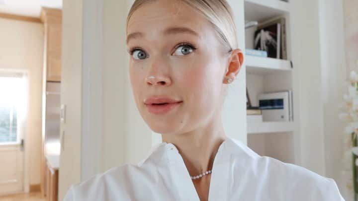 ヴィタ・シドルキナのインスタグラム：「A Week In My Life 🤍is up on my channel. Make sure to check it out ☺️ link in bio」