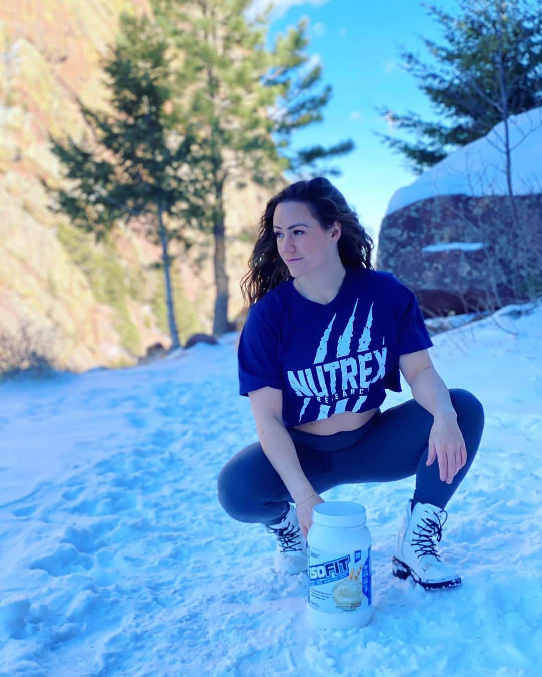 Camille Leblanc-Bazinetさんのインスタグラム写真 - (Camille Leblanc-BazinetInstagram)「🚨45%off with code:Camille 🚨   Saying that I’m thrilled to announce that I’ve partnered with Nutrex Research is an understatement!!!   @NutrexResearch has been developing premium performance sport supplement for over 19 years, and they’re just getting started! A few of my favorites are: -  Isofit Protein 🍪 n cream and vanilla bean and chocolate 🍫 lol - EAA hydration maui twist and blueberry 🍋 - 🍓 n cream plant protein   - I can’t wait to see what they have coming this year and I am so excited to join my husband and all the other amazing Nutrex athletes   Use the link/code: Camille  in my bio for a 45% discount on the entire site」2月20日 6時54分 - camillelbaz