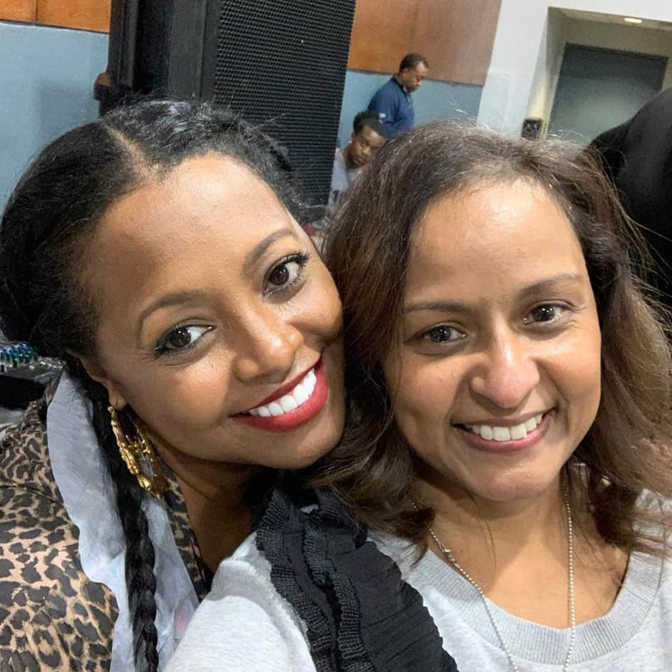 ケシア・ナイト・プリアムのインスタグラム：「Screaming HAPPY 50th BIRTHDAY to my friend my sister @shantidas404 ... I love you and hope you have the happiest of days. You do so much for everyone. You always pay it forward, so today is your day to sit back and receive this outpouring of love!!! ❤️」