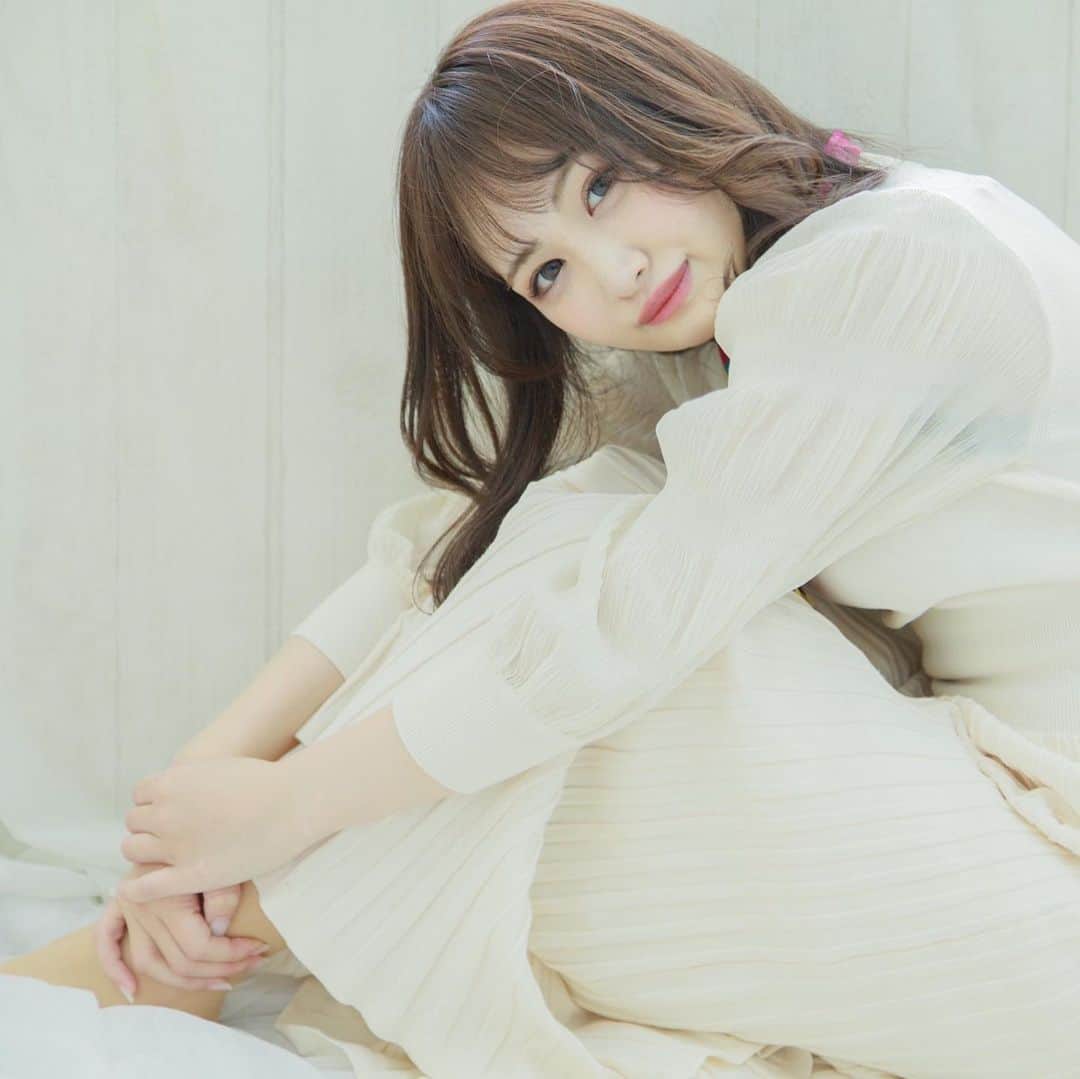 餃子のりさちゃんのインスタグラム：「気付いたらもう2月も後半 このままではだらだらしてるうちに人生が終わってしまう って頭の中では思うけど今日も眠いです🦥」