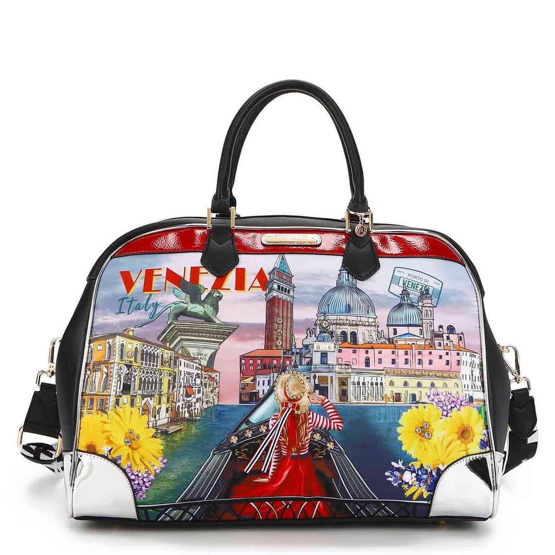 ニコールリーさんのインスタグラム写真 - (ニコールリーInstagram)「The “Honeymoon in Venezia” Duffel Bag will carry all your essentials while you are strutting wherever you go!🧳🌎🛫 Tap the picture to see prices or visit the link in our official website to shop our new arrivals!  📸 credit: @nicolelee.ariz   #nicoleleeusa #nicolelee #nicoleleeespana #NLLOOK #lovemehatemeNL #handbag #fashion #potd #ootd #instafashion #outfitoftheday #springsummer2021 #bag #newarrivals #duffelbag #duffel #travelgram #travel #travelbag #holidays #vacation #vacationvibes #vacationmode」2月20日 8時10分 - nicoleleeusa