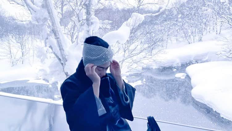 Syahriniさんのインスタグラム写真 - (SyahriniInstagram)「• There’s No Place I’d Rather Be Than To Be Here !  ____________________𝓢𝓨𝓡__________________  #PrincesSyahrini #Winter_February20_2021 #WinterWonderland」2月20日 8時19分 - princessyahrini