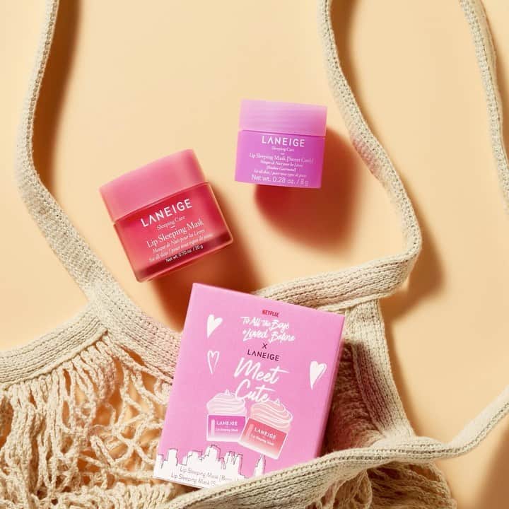 のインスタグラム：「The perfect setups *do* exist—this sweet @laneige_us set celebrating our collab with @toalltheboysnetflix is SO CUTE 🥺️ Get your softest lips ever with the Meet Cute set, packed with the two bestselling Lip Sleeping Masks 💋  P.S. Don’t forget to watch the movie on 2/12!  Meet Cute Set ─ Netflix To All The Boys I've Loved Before x LANEIGE」
