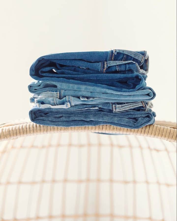 エアロポステールのインスタグラム：「Daily dose of denim 👖#AeroWorld」