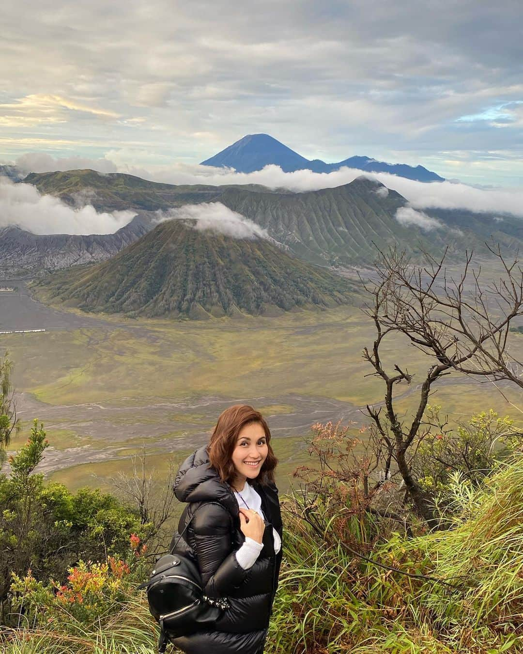 アユ・ティンティンさんのインスタグラム写真 - (アユ・ティンティンInstagram)「Naik naik kepuncak gunung tinggi...tinggi sekali ❤️😘⛰」2月20日 9時10分 - ayutingting92