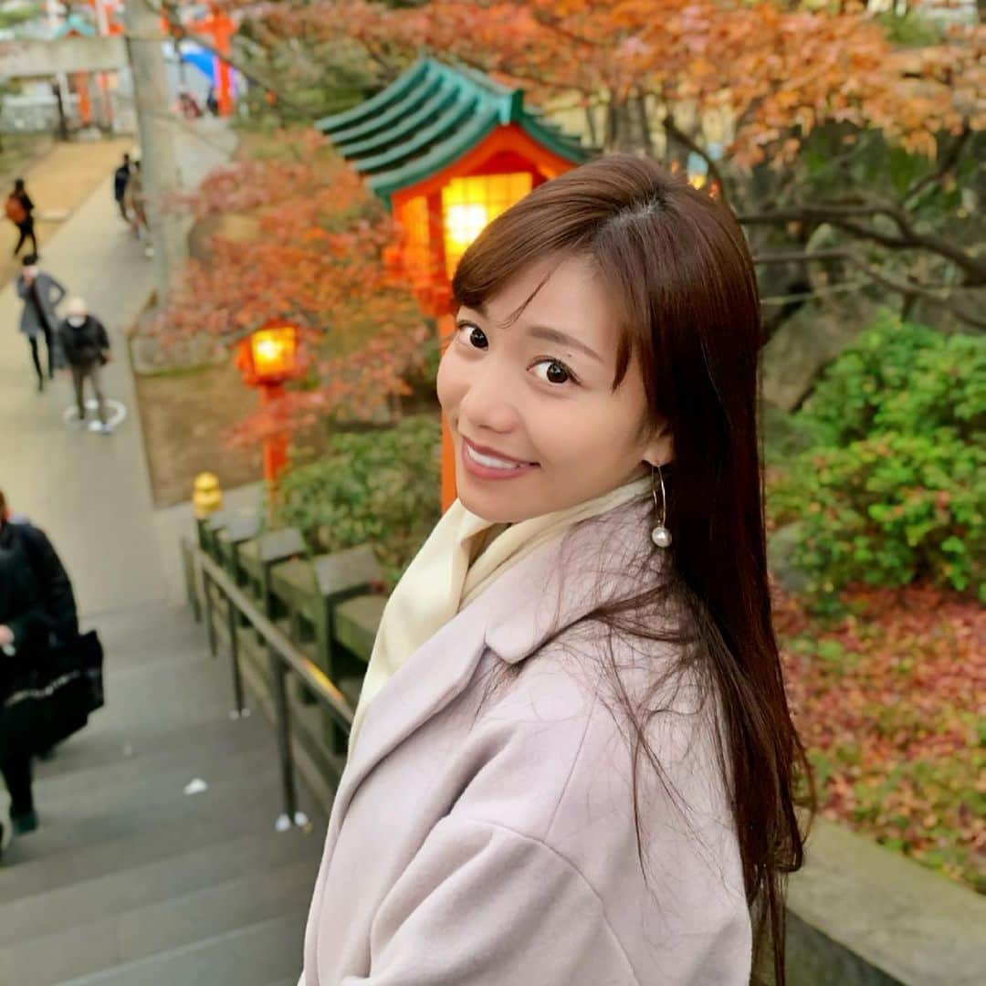 福山唯のインスタグラム：「おはようございます☀ . .  先日、ホワイトニングをしてきました🦷 インビザライン と並行してホワイトニングもお願いしています✨ オフィスホワイトニング、しみてしまうことが多くて不安だったけど…😬 @pulcino_dental_office のホワイトニング、ホワイトニング中も終わった後も本当に全くしみなかった🦷✨❣️ しみるの嫌だなぁと思ってる方がいたらおすすめです🤲 . . 歯並びが綺麗になると同時に歯の色も白くなったら更に嬉しい☺️ . . そして、しつこいけど、唾液検査がすごくおすすめ←😇w 大人も子どももすごくおすすめ🦷 . . #whitening #teeth #teethwhitening #ホワイトニング　#オフィスホワイトニング　#ホワイトニング　#歯並び　#インビザライン　#矯正女子  #プルチーノ歯科矯正歯科 ❤️」