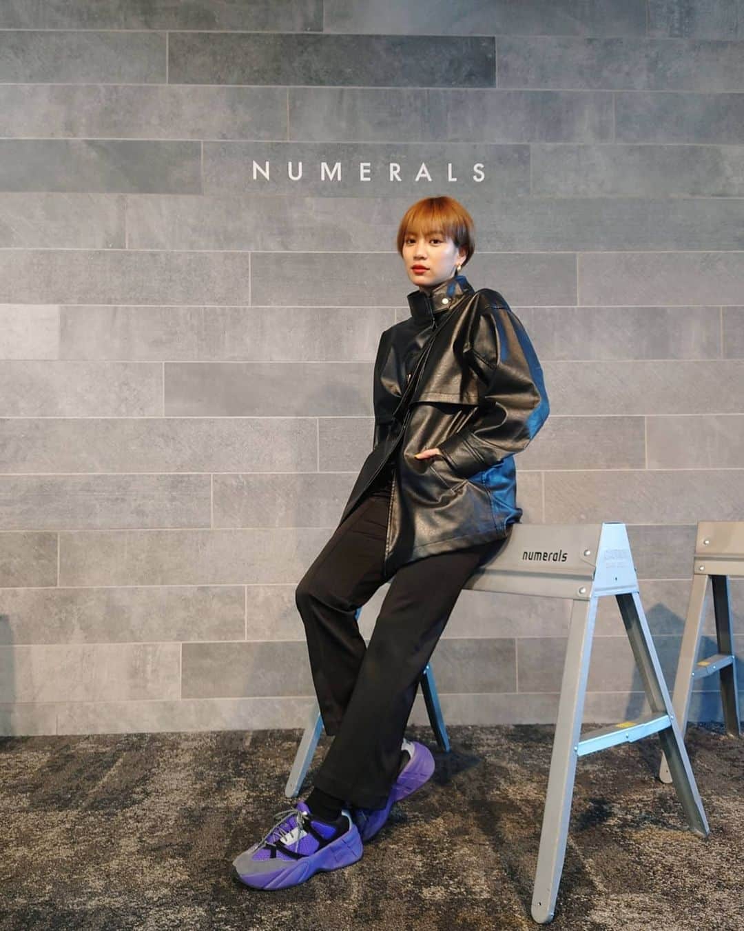 平アスカのインスタグラム：「「niko and...」が展開するスポーティーライン　@numerals__official の2021SS展示会へ。 . For Urban Athletics. をテーマに新しい都市生活に最適な機能性とデザインを兼ね備えたラインナップ。 こんな時代、環境にいるからこそもっと自由なものを着ていつでも心地よくワークアウトを楽しみたいわたしにもぴったりのお洋服ばかりでした！💜 ワークショップですきなとこにプリントしたトレーナー可愛くできたしたのしかった！！✨ #numerals #nikoand #umbro」