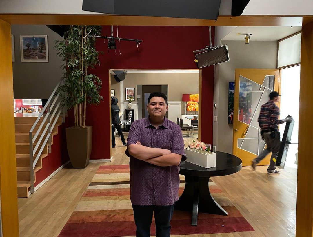 リコ・ロドリゲスのインスタグラム：「One year ago today we wrapped on #ModernFamily! Missing my second family extra today 🙏🏽🙏🏽」