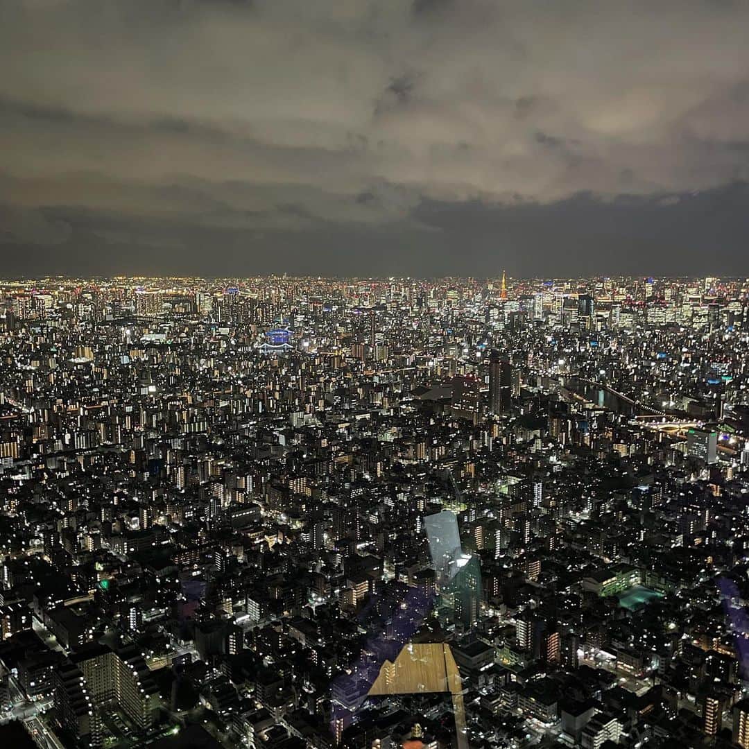 川崎ひかるのインスタグラム：「夜景すき✨🌃﻿ ﻿ スカイツリーいるのに東京タワーいいよねって話してた🗼💕」