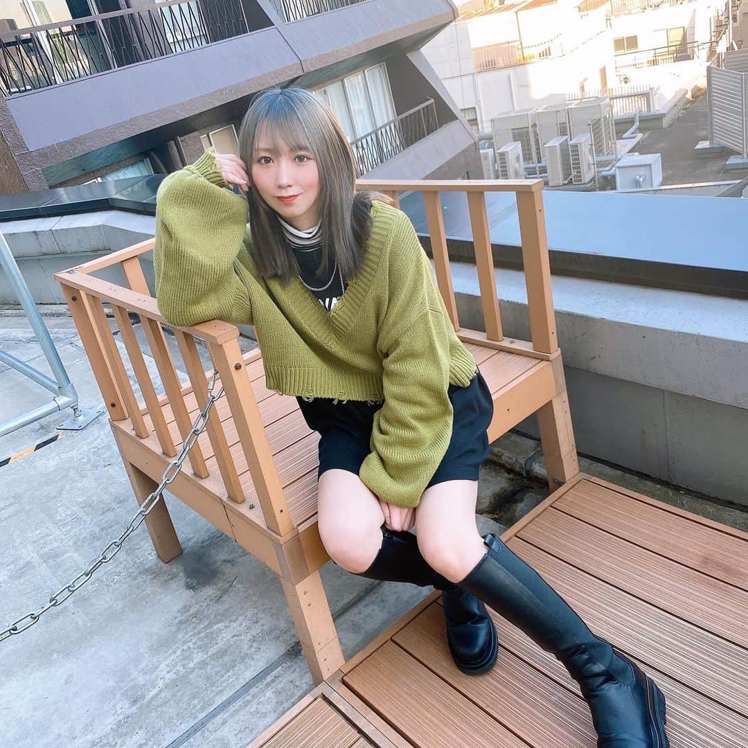 杉山優華のインスタグラム：「🦖🦖🦖 . . . . WEGO×AWAのコーディネートも自分たちで組んだのですが、楽しかった🥺🥺 . インナーのタートルネックは気に入って買いました☺️☺️☺️💯 . . .」