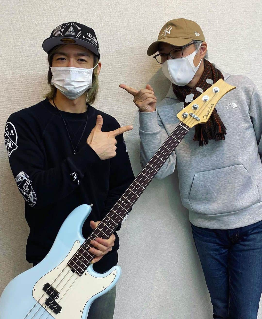 増崎孝司さんのインスタグラム写真 - (増崎孝司Instagram)「ThreeDots bassist is increasing one after another. If you are interested, please try it once! #threedotsguitars #pbmodel #jbmodel #bassist #musician」2月20日 10時34分 - takashimasuzaki