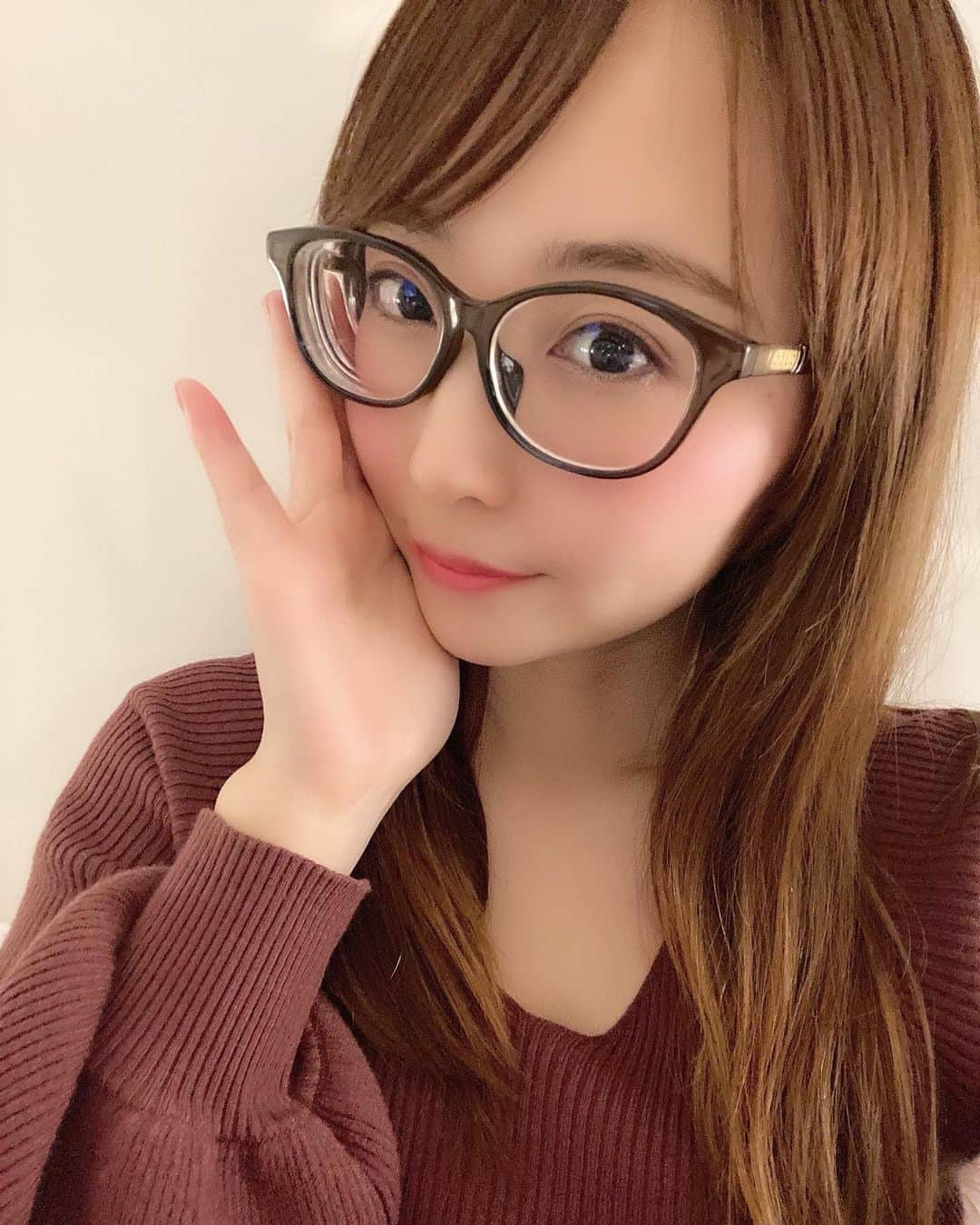 長久梨那のインスタグラム：「． Newメガネ👓✨ GUCCI❤️」