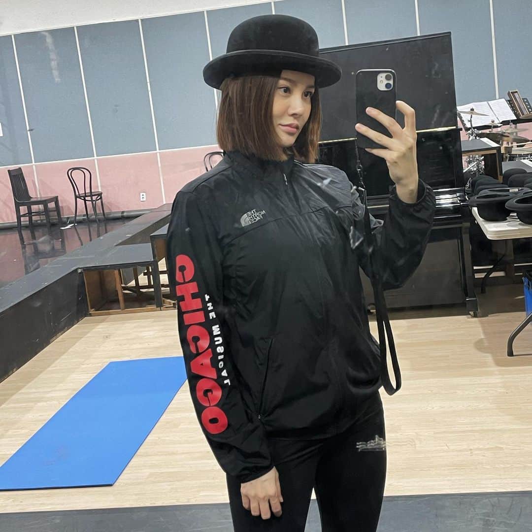 のインスタグラム：「솔직히 아니라고는 말 못할걸 #찰리#초콜릿#조니뎁」