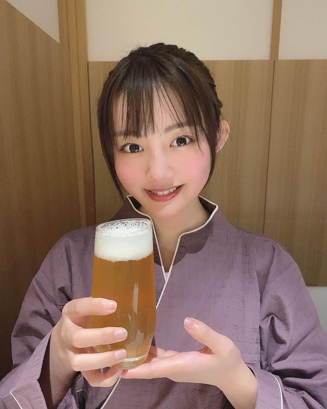 立花紫音さんのインスタグラム写真 - (立花紫音Instagram)「・  美味しいビールどうですか？🍺  彼女とビール呑んでるよに使ってね  #ビール#お酒」2月20日 11時12分 - shiontachibana_