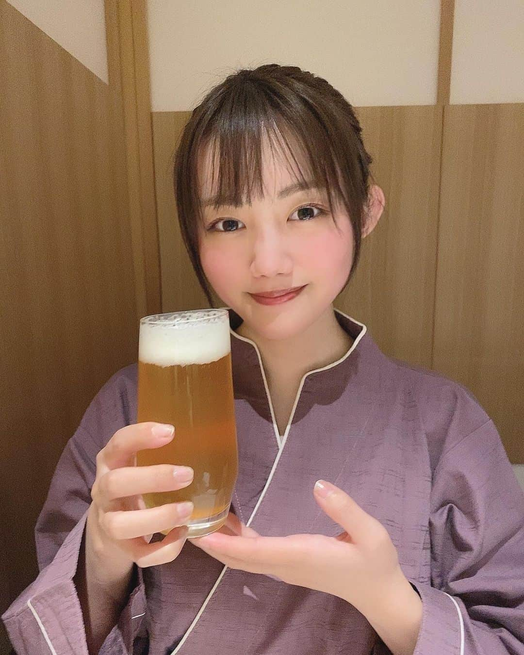 立花紫音さんのインスタグラム写真 - (立花紫音Instagram)「・  美味しいビールどうですか？🍺  彼女とビール呑んでるよに使ってね  #ビール#お酒」2月20日 11時12分 - shiontachibana_