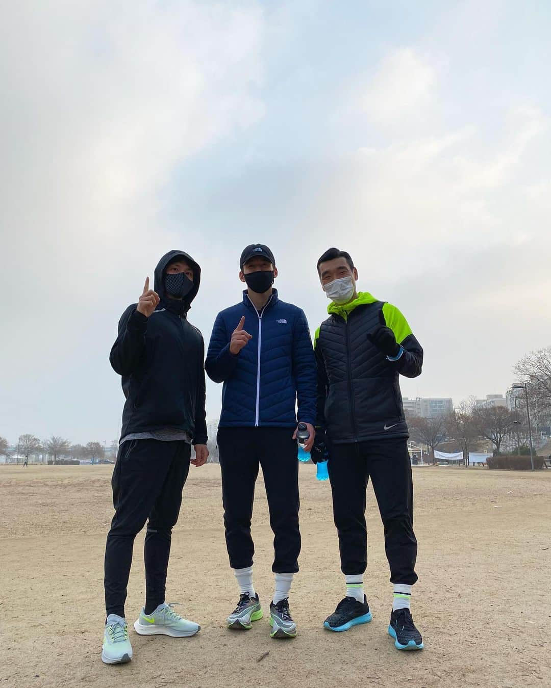 ジヌションさんのインスタグラム写真 - (ジヌションInstagram)「#크루런 10km build up run +2km cool down 마지막은 4:37 #임시완 #션 #조원희」2月20日 11時20分 - jinusean3000