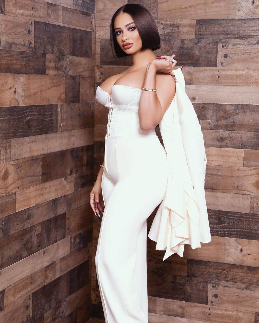 Tori Hughesのインスタグラム：「Innocent 👼🏾😈」