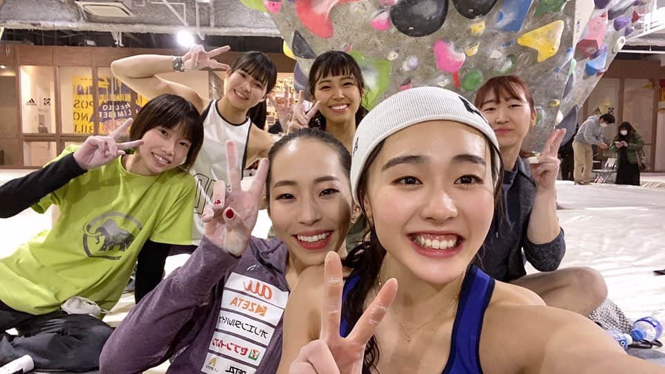 野口啓代さんのインスタグラム写真 - (野口啓代Instagram)「with stronge girls💪🏻👧🏻* * * THE SIX楽し過ぎた〜♡♡ 詳細は後ほど! ———————————— @au_official  #セブンイレブン @thenorthfacejp @raffinee_orientalbio #三井不動産 @cowsoapcp #zeta  @c3fit @lasportivajp @petzl_official  @newhale_japan @frictionlabs」2月20日 22時14分 - noguchi_akiyo