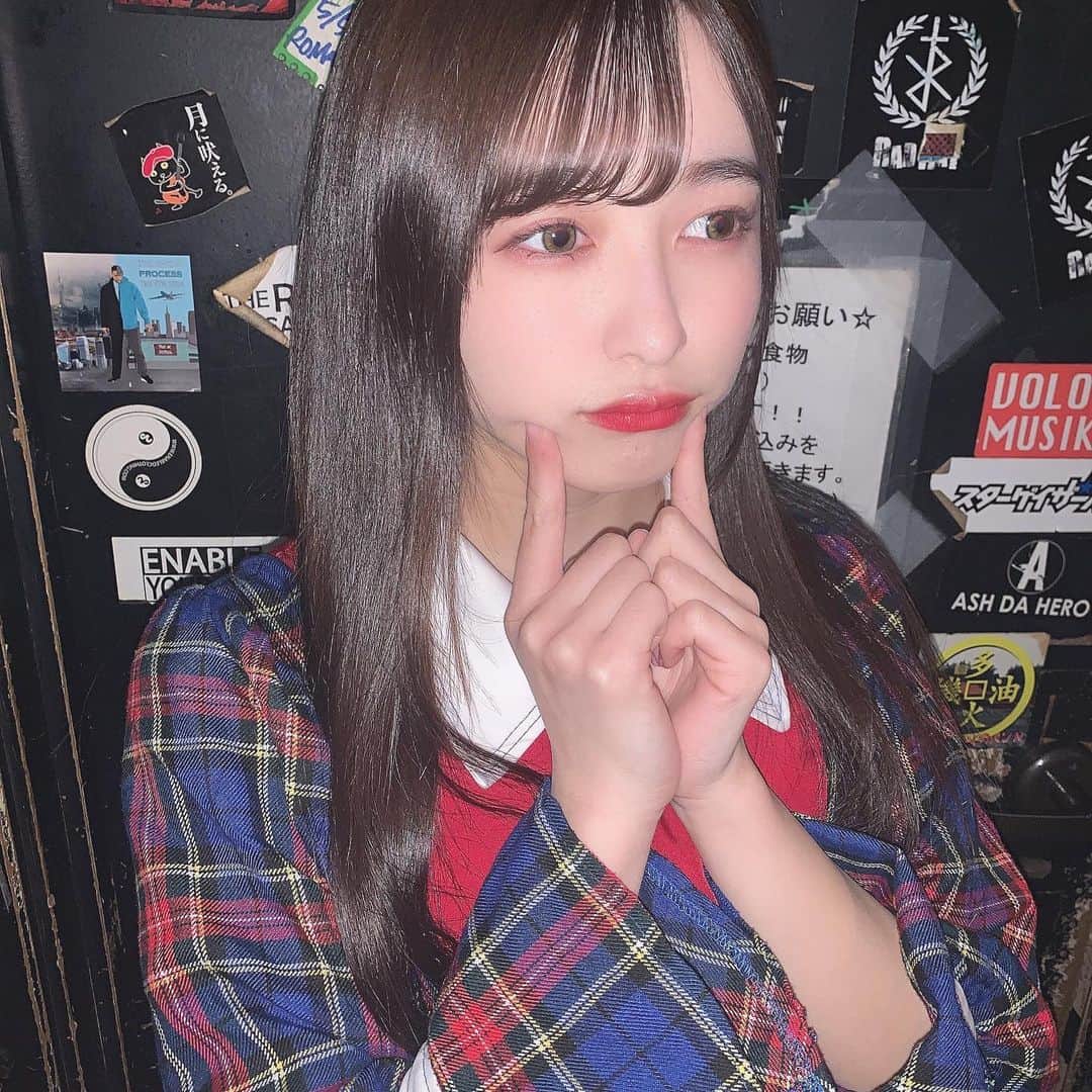 のインスタグラム：「. めったにしないカラコン、、、 別人、、、 . . . #カラコン」